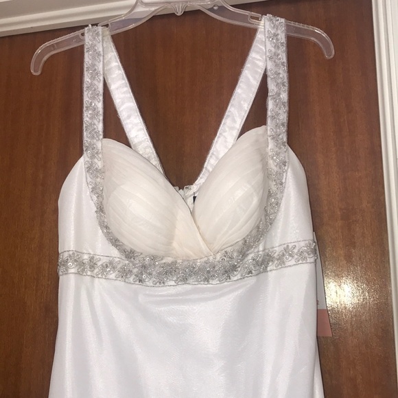 NWT Dave & Johnny by Laura Ryner gown wedding - Picture 2 of 8